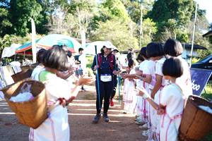 BIB: 3357
                            <button type="button" onclick="openModal(19047826)" class="btn btn-primary btn-sm float-right btn-popup" data-toggle="modal" data-target=".modal-high-quality">
                        <i class="fas fa-shopping-cart"></i> Add to Cart
                    </button>
                                            <button type="button" onclick="isThisMe(19047826, true)" class="btn btn-success btn-sm float-right btn-popup btn-isme hidden" data-toggle="tooltip" data-placement="bottom" title="นี่คือรูปของคุณใช่ไหม คลิกที่นี่เพื่อเอาเข้าอัลบั้ม">
                        <i class="fas fa-plus"></i> Add to album
                    </button>
                    <button type="button" onclick="isThisMe(19047826, false)" class="btn btn-warning btn-sm float-right btn-popup btn-isnotme hidden">
                        <i class="fas fa-ban"></i> Remove from album
                    </button>